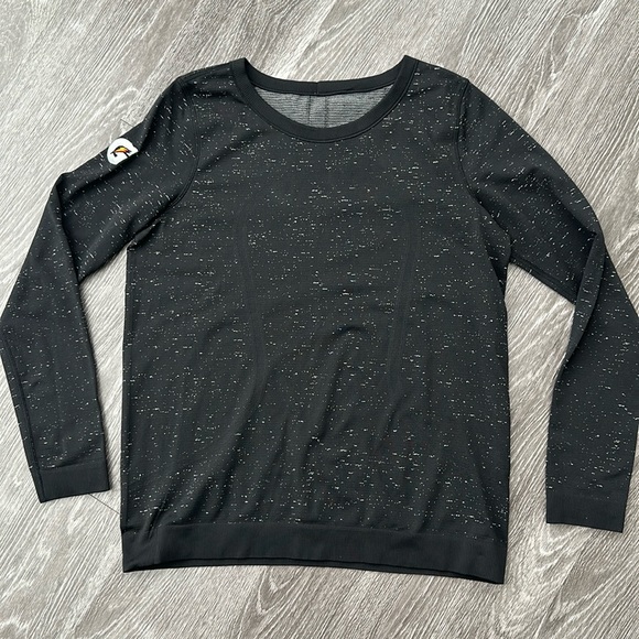Lululemon Long Sleeve - Picture 1 of 3